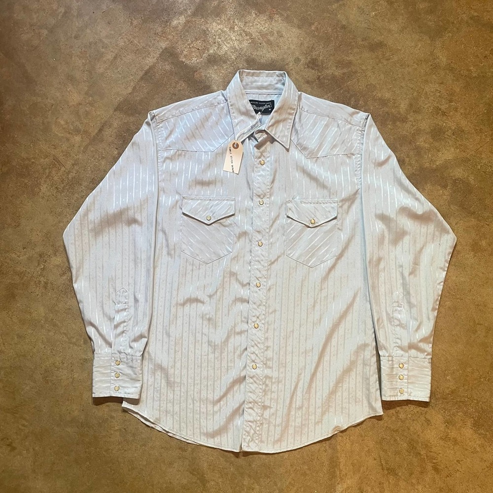 Light Baby 90’s Blue Vintage Wrangler Pearl Snap Button Up